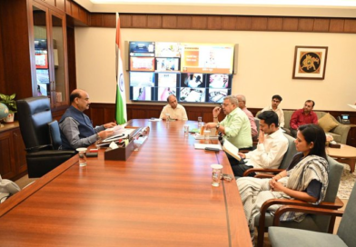 दिल्ली: टीएमसी सांसदों के साथ अभिषेक बनर्जी ने लोकसभा स्पीकर ओम बिरला से की मुलाकात दिल्ली: टीएमसी सांसदों के साथ अभिषेक बनर्जी ने लोकसभा स्पीकर ओम बिरला से की मुलाकात