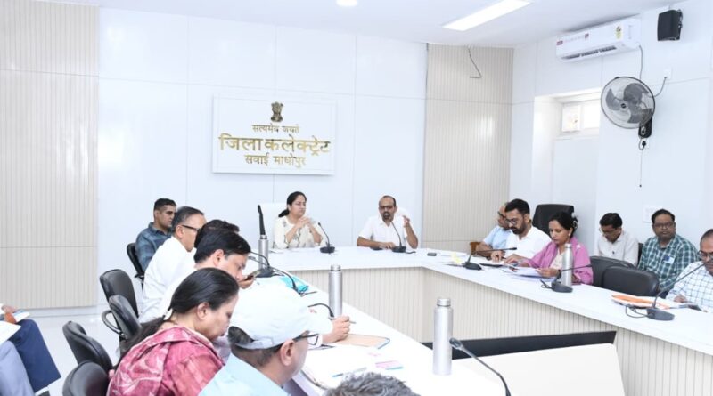 सवाई माधोपुर जिला प्रभारी सचिव ने सेवा शिविरों की प्रगति की समीक्षा की