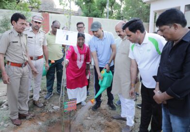 माँ के नाम एक पौधा लगाएँ, धरती को फिर से स्वर्ग बनाएँ : अनिता भदेल माँ के नाम एक पौधा लगाएँ, धरती को फिर से स्वर्ग बनाएँ : अनिता भदेल