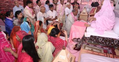 भजन परमात्मा को सुनाने वाले बन जाओ दुनिया सुनने के लिए द्वार पर मिलेगी-आचार्य रामदयालजी महाराज